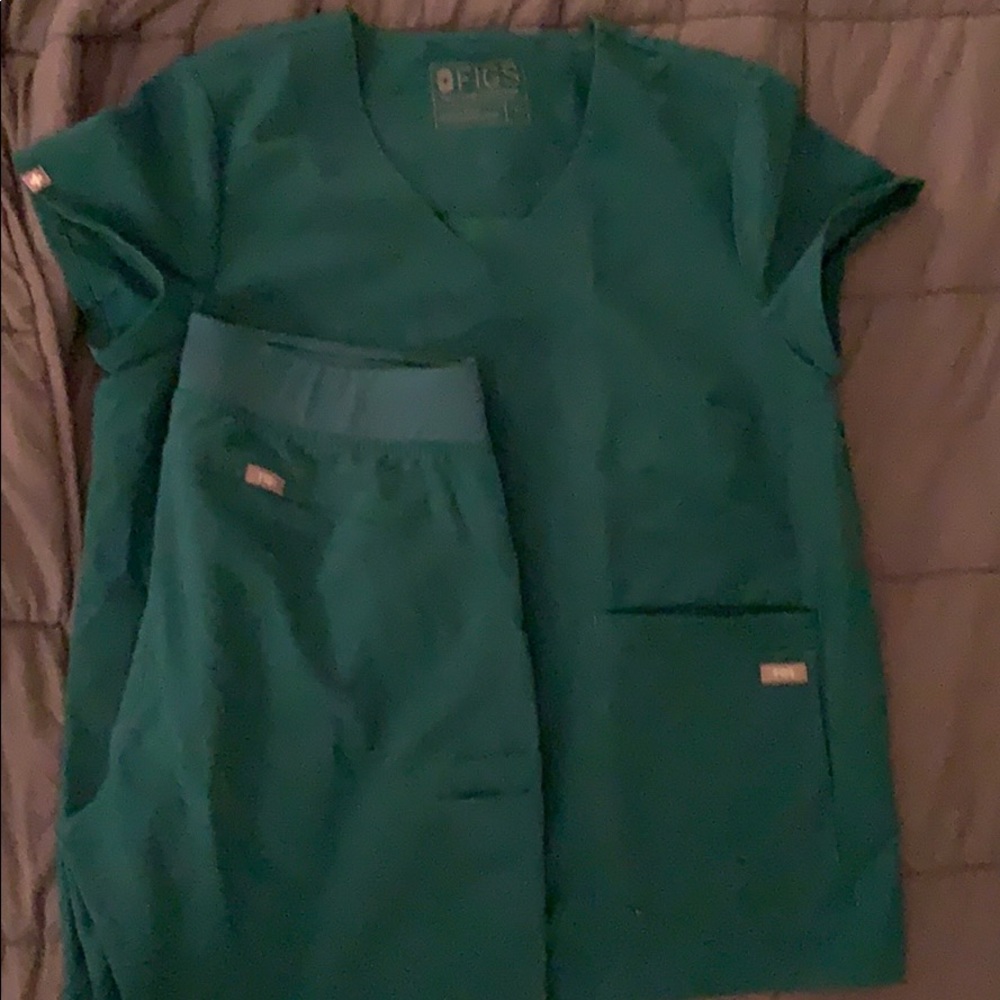 Figs scrubs